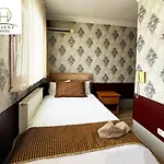 Orient Hotel 2*