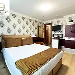 Orient Hotel 2*